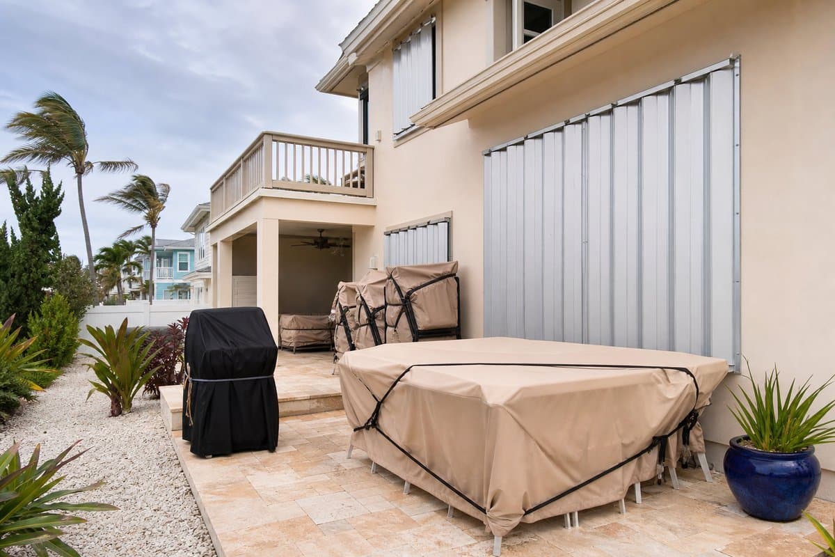 Airbnb Host Tips: Handyman Services That Boost Your Tampa Rental